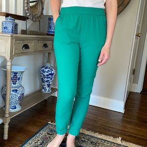 - Banana Republic green Drapey pant pull- on style. Elastic waist and ankl…